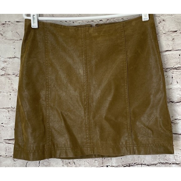 Free People Green Faux Suede Mini Skirt Women’s 10 - Picture 1 of 5